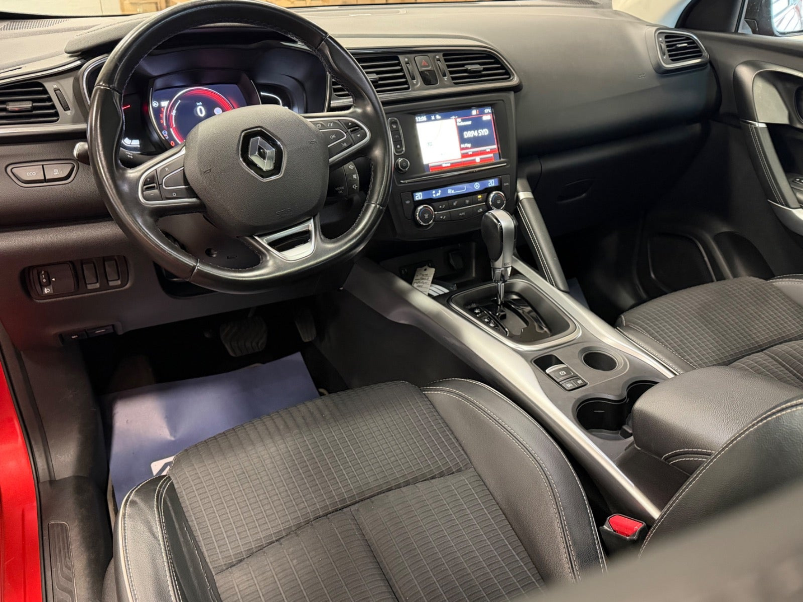 Rød Renault Kadjar fra 2017