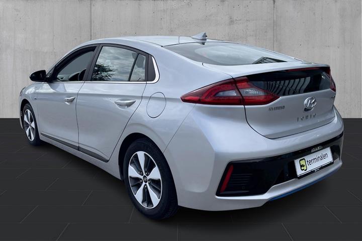 Sølv Hyundai Ioniq fra 2019