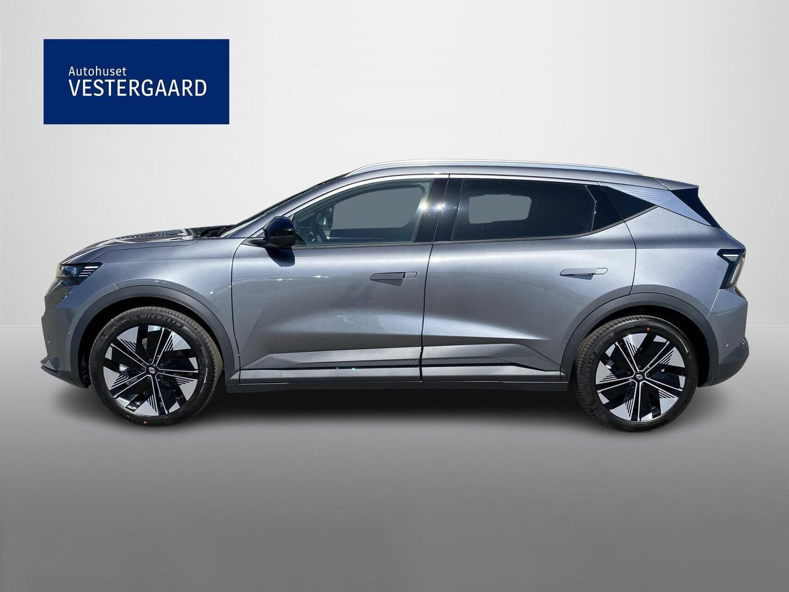 Beige Renault Scenic E-Tech fra 2025