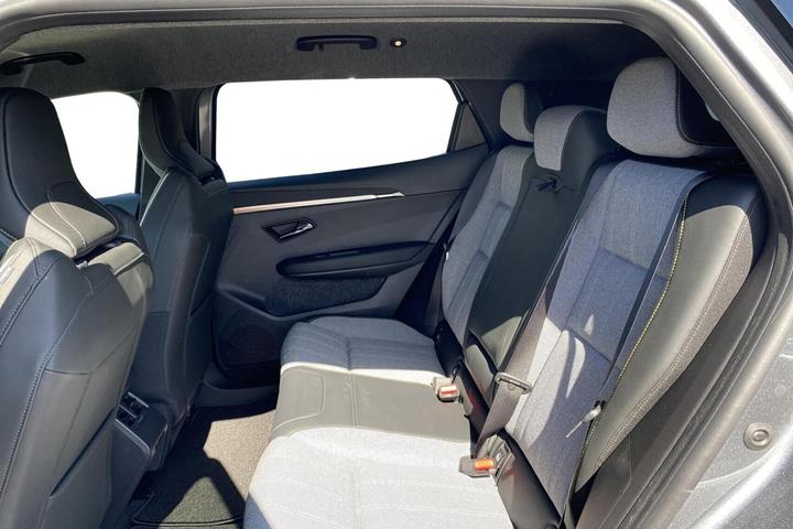 Beige Renault Scenic E-Tech fra 2025