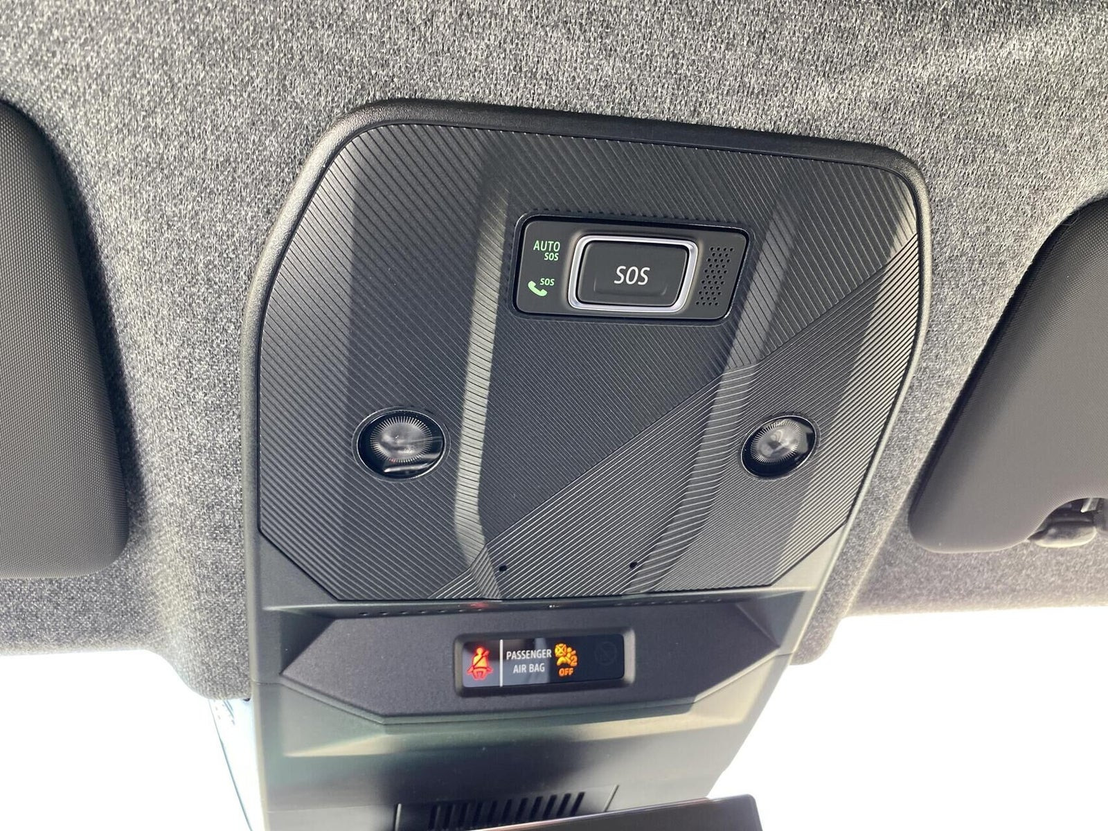 Beige Renault Scenic E-Tech fra 2025