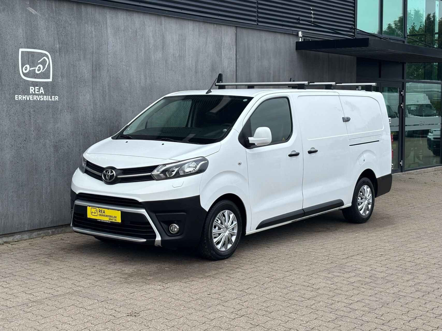 Toyota ProAce 2,0 Long D Comfort Navi 120HK Van 6g