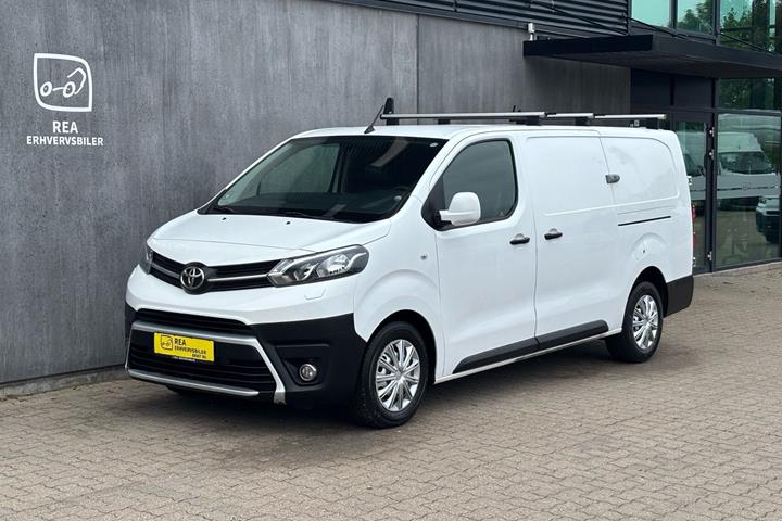 Hvid Toyota ProAce fra 2018