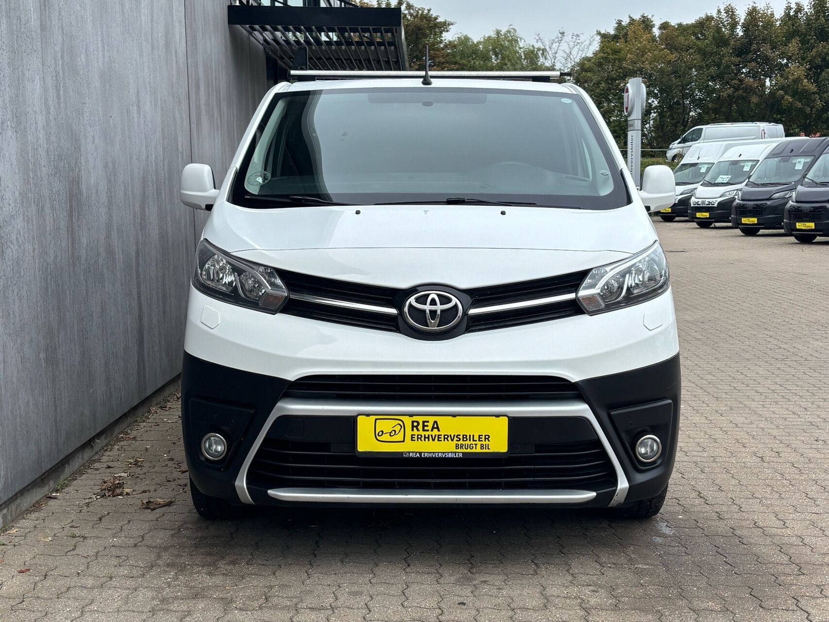 Hvid Toyota ProAce fra 2018