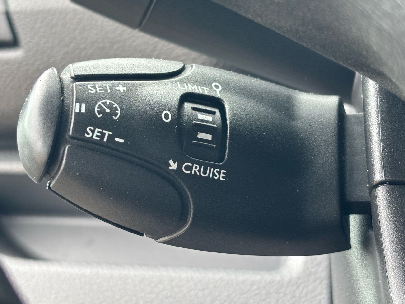 Hvid Toyota ProAce fra 2018