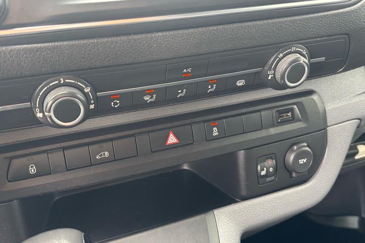 Hvid Toyota ProAce fra 2018