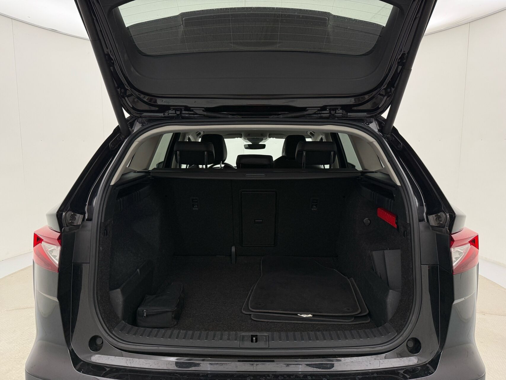 Sort Skoda Enyaq fra 2021