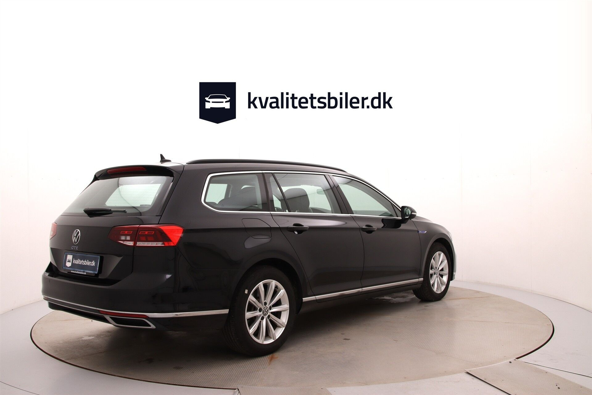 Sort VW Passat fra 2022
