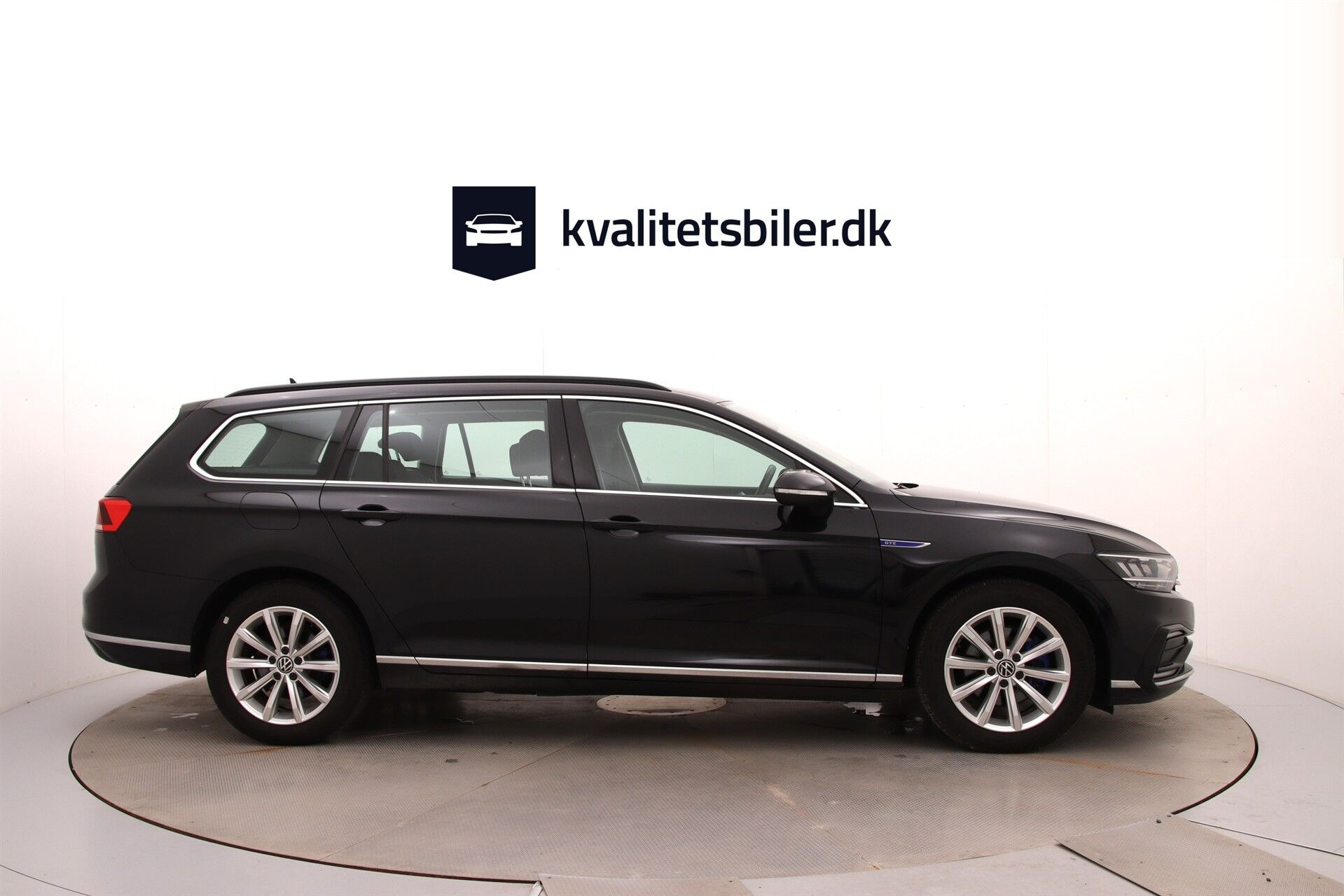 Sort VW Passat fra 2022