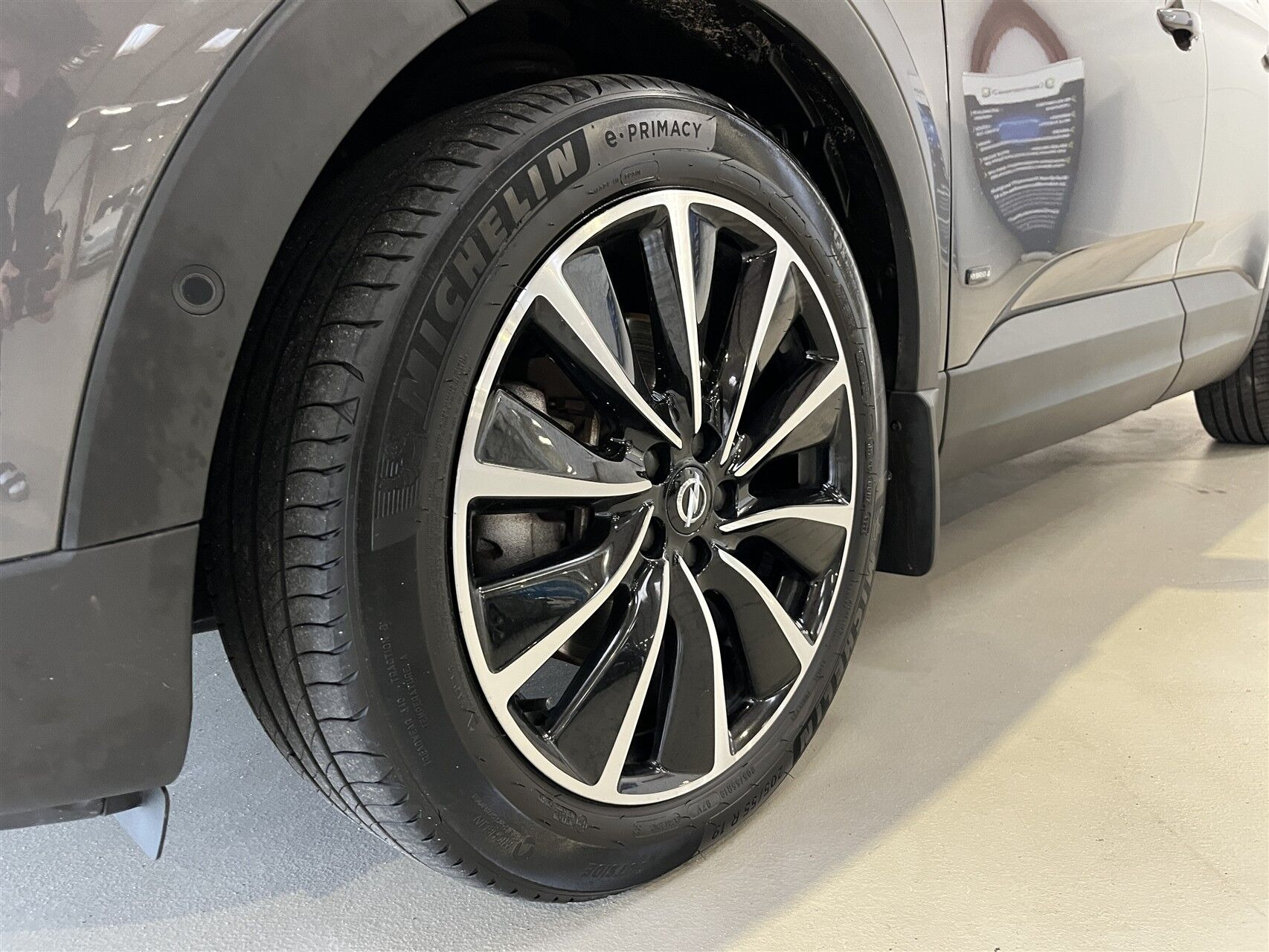 Sort Opel Grandland X fra 2021