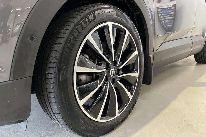 Sort Opel Grandland X fra 2021