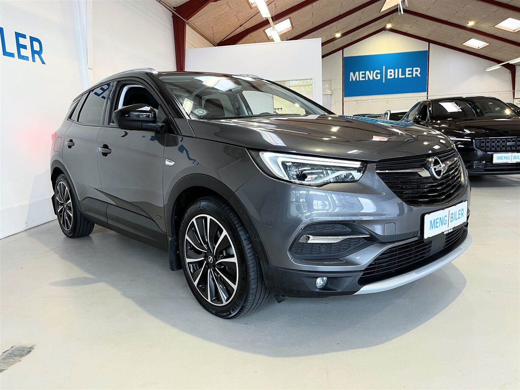 Sort Opel Grandland X fra 2021