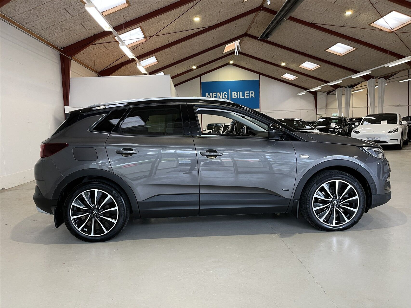 Sort Opel Grandland X fra 2021