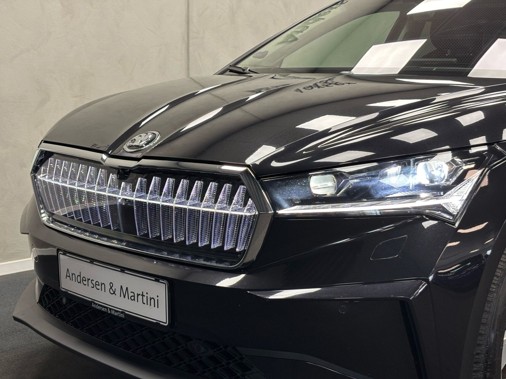 Sort Skoda Enyaq fra 2022