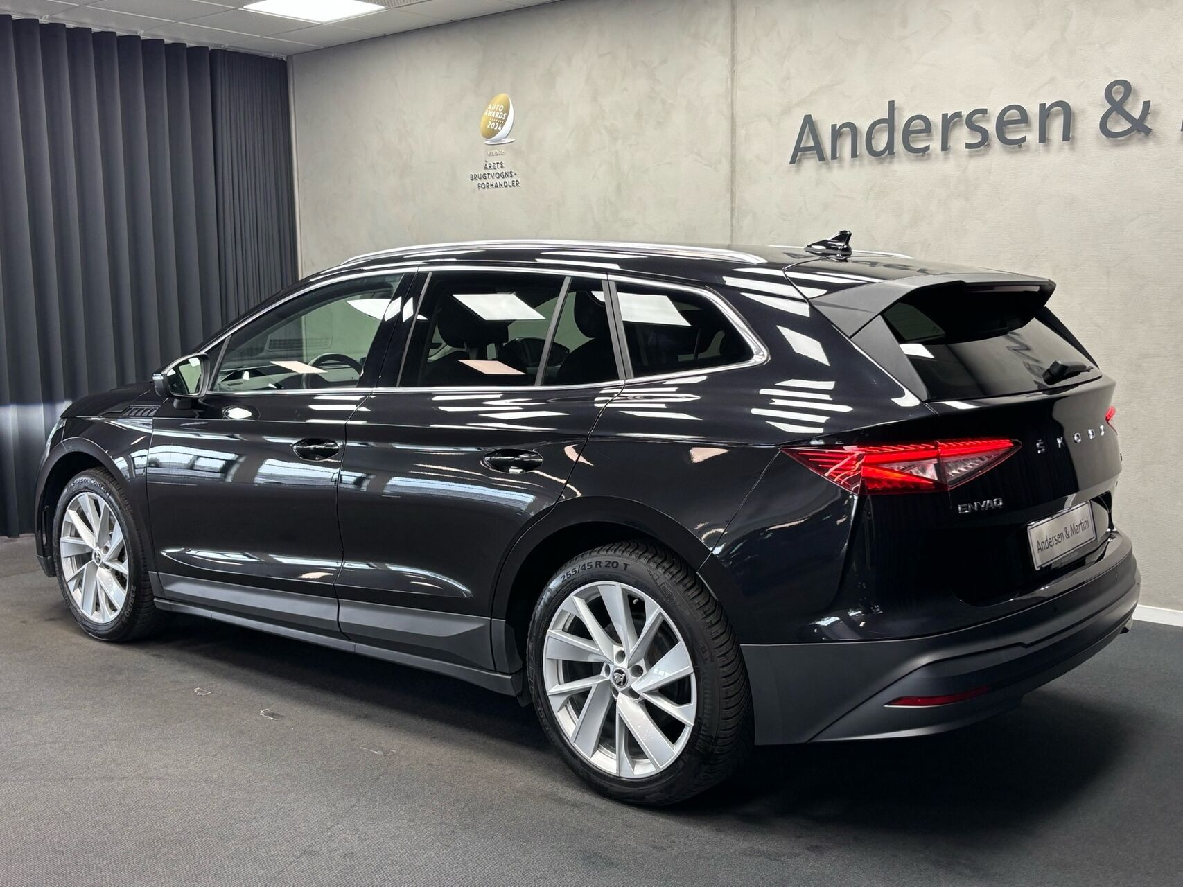 Sort Skoda Enyaq fra 2022
