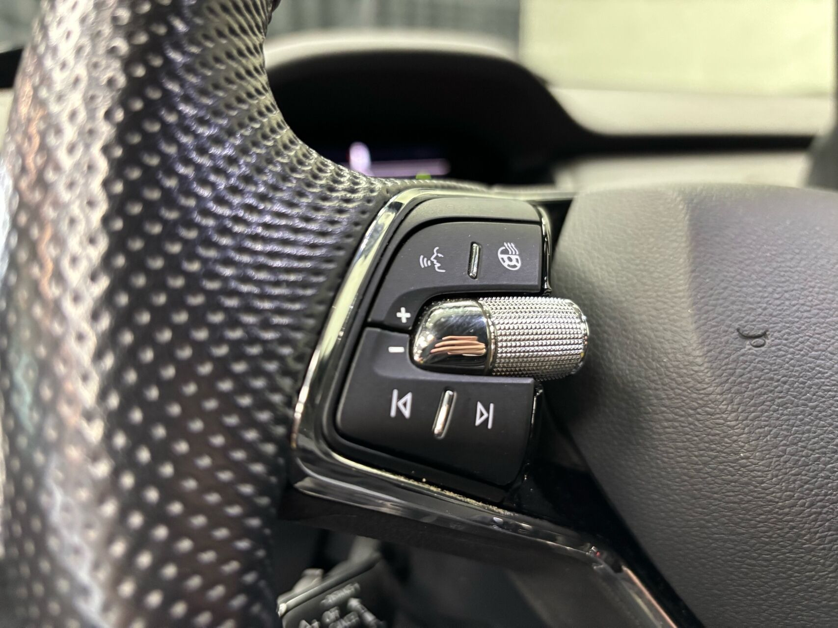 Sort Skoda Enyaq fra 2022