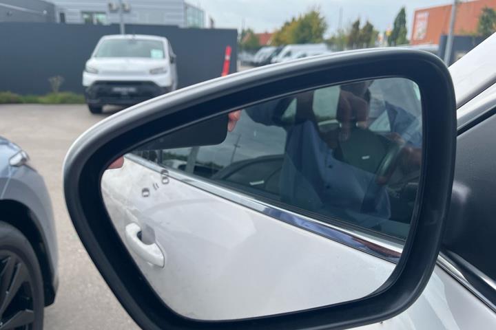 Hvid Ford Kuga fra 2022