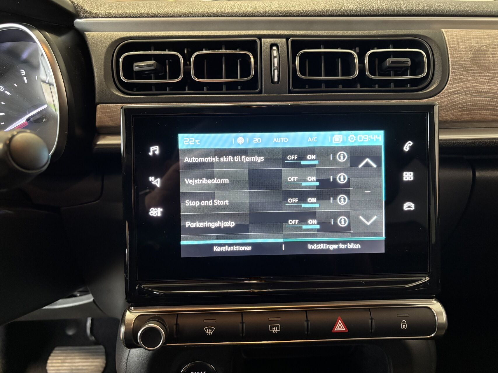 Rød Citroën C3 fra 2021