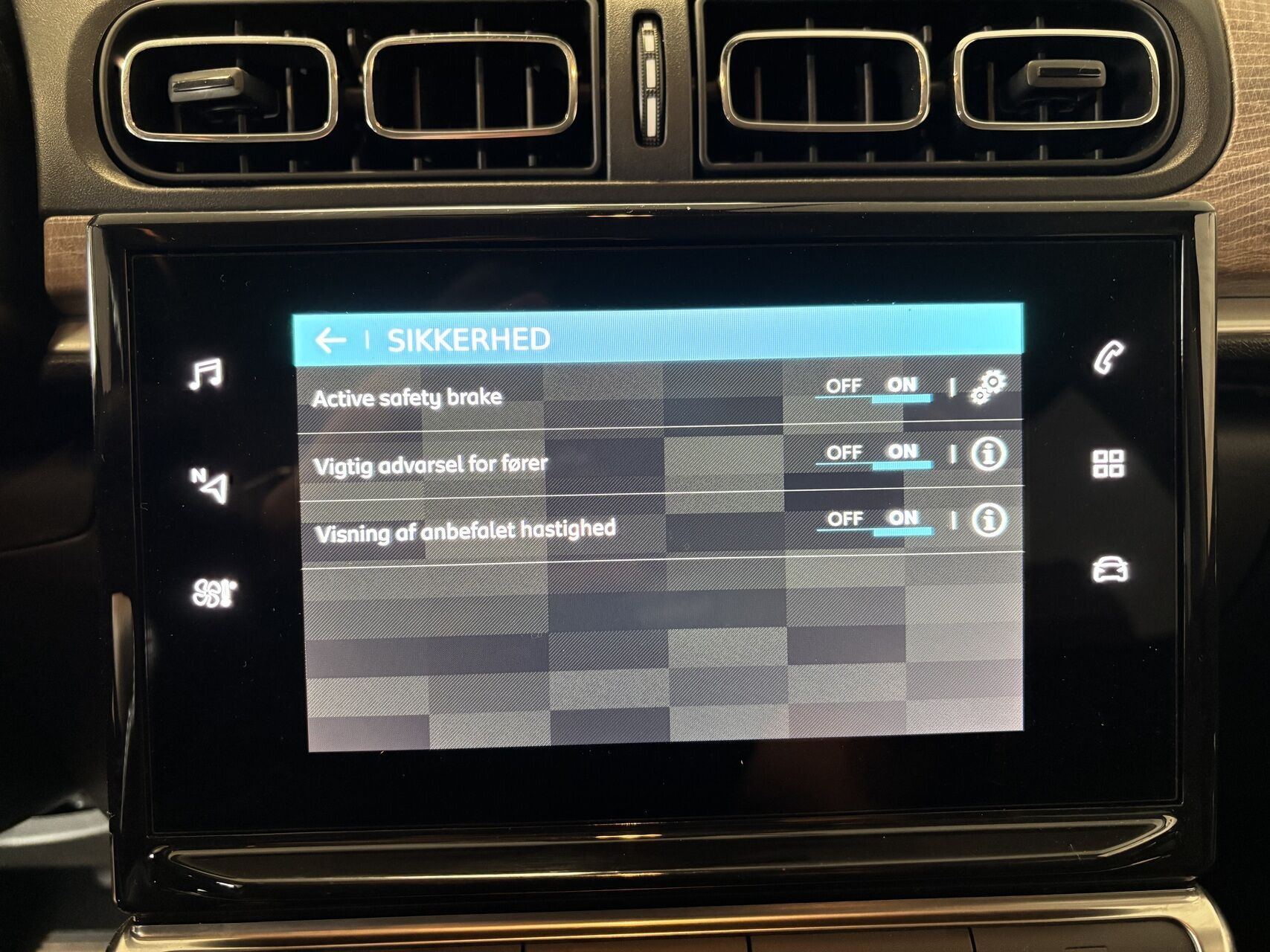Rød Citroën C3 fra 2021