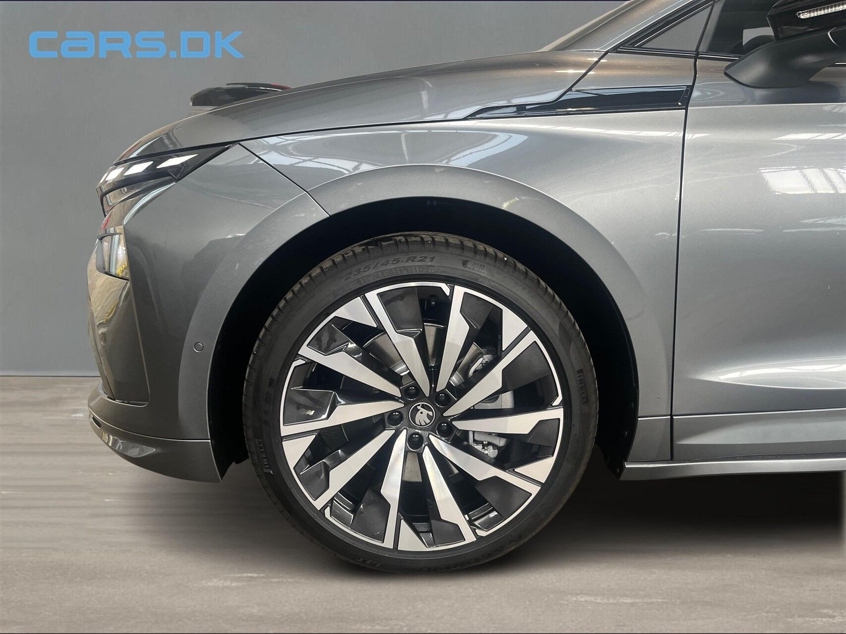 Grå Skoda Enyaq fra 2026