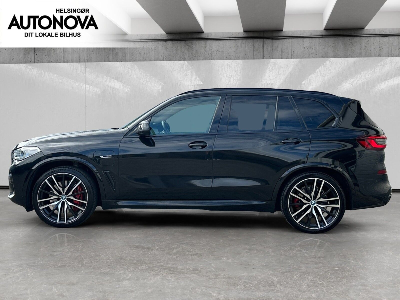 Sort BMW X5 fra 2021