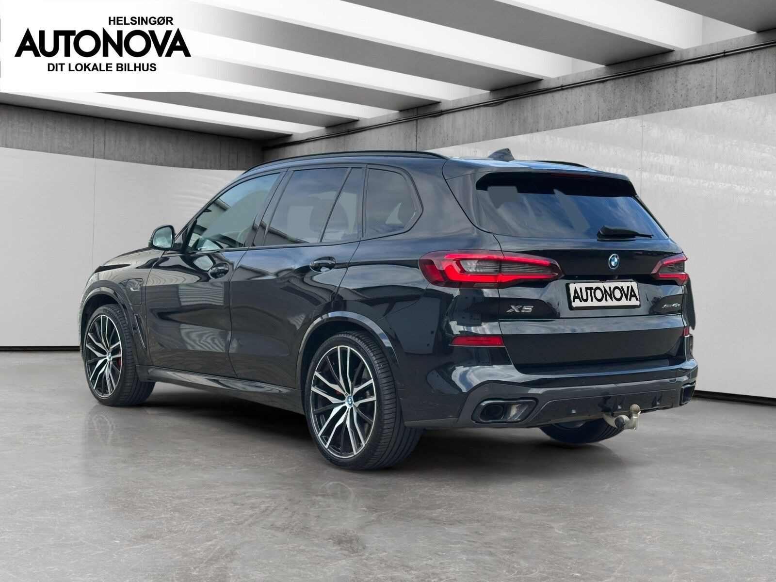 Sort BMW X5 fra 2021
