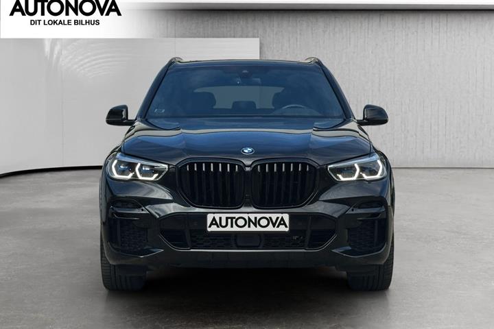 Sort BMW X5 fra 2021