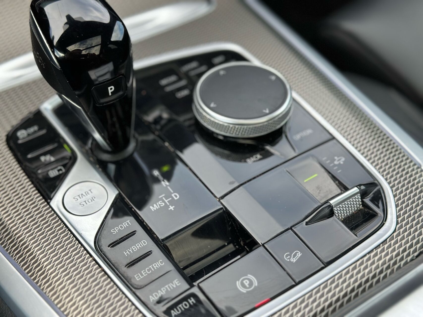 Sort BMW X5 fra 2021