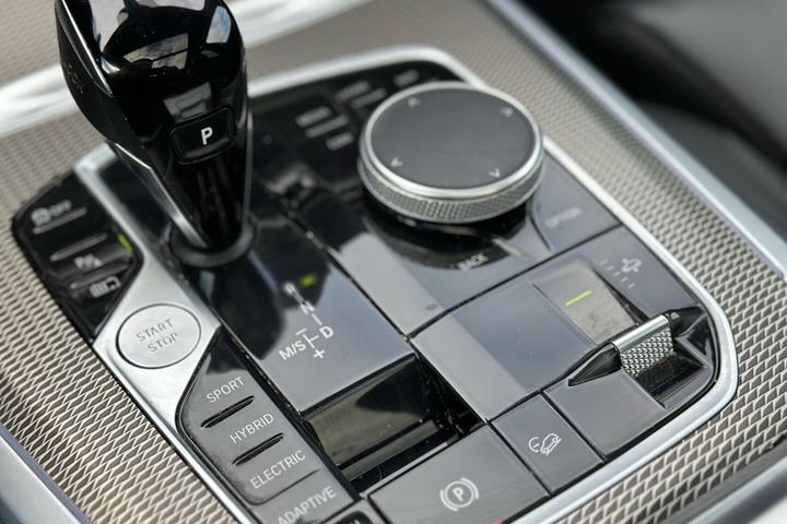 Sort BMW X5 fra 2021