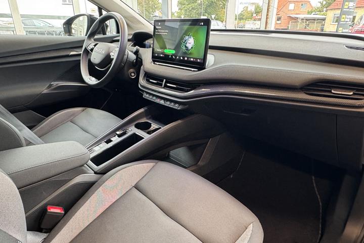 Sort Skoda Elroq fra 2025