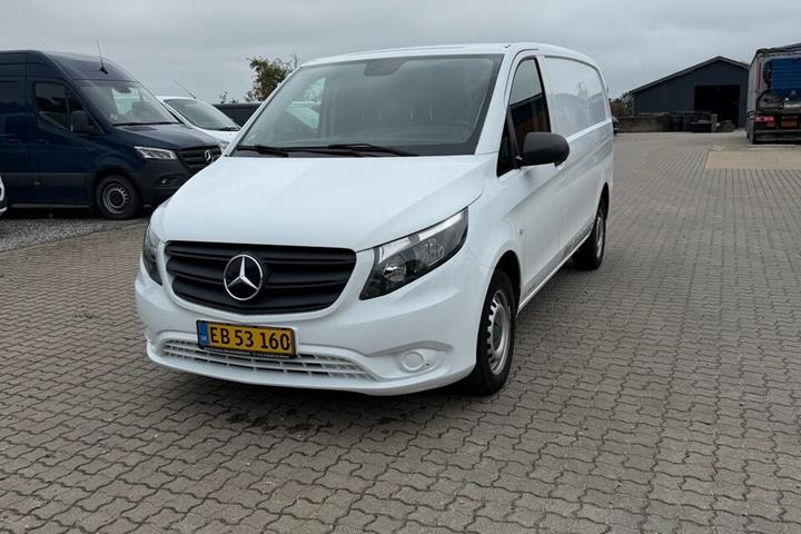 Hvid Mercedes Vito fra 2020