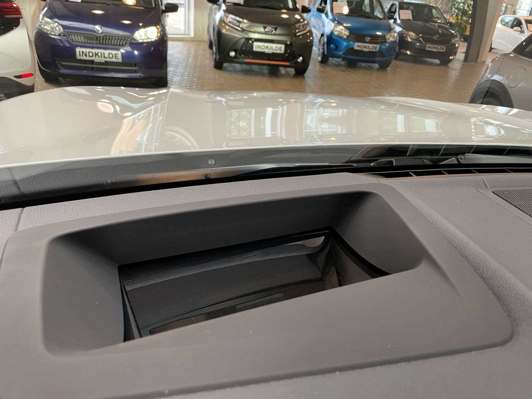 Hvid BMW iX3 fra 2023