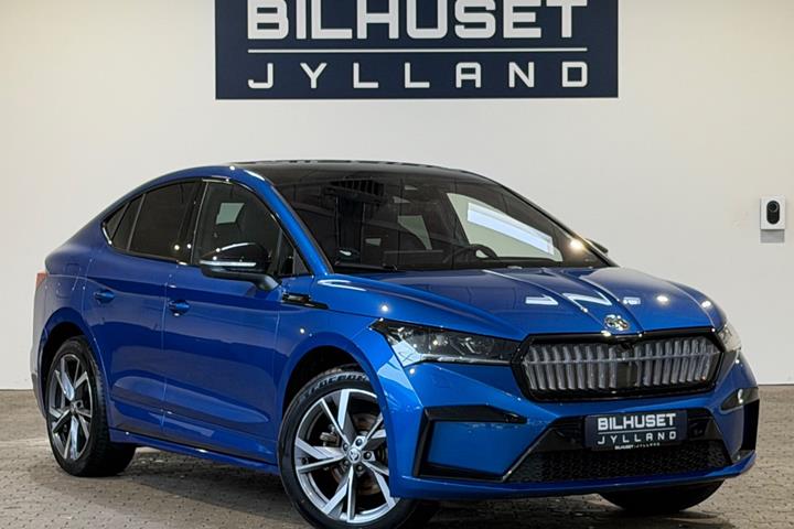 Blå Skoda Enyaq fra 2024