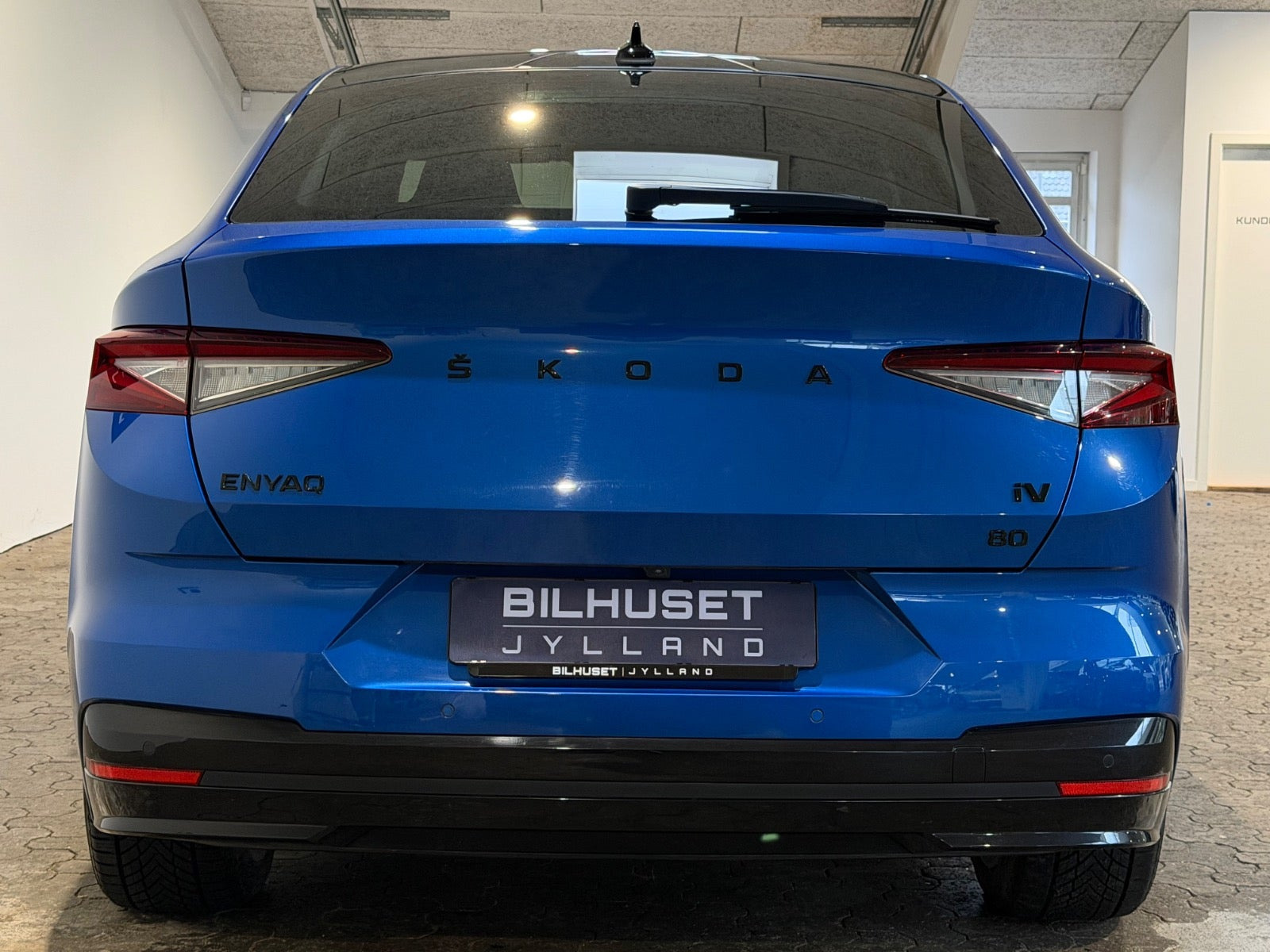 Blå Skoda Enyaq fra 2024