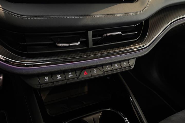 Blå Skoda Enyaq fra 2024