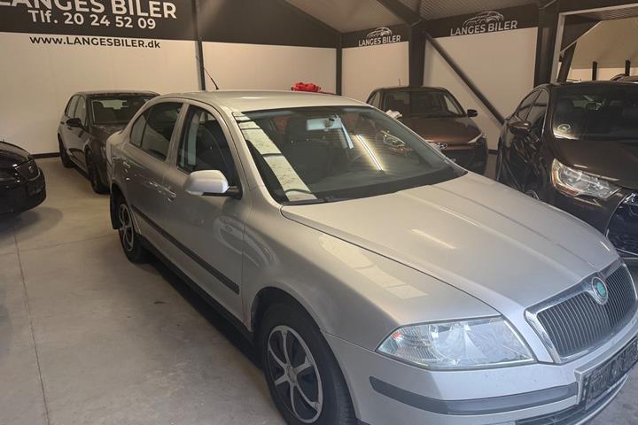 Sølv Skoda Octavia fra 2004