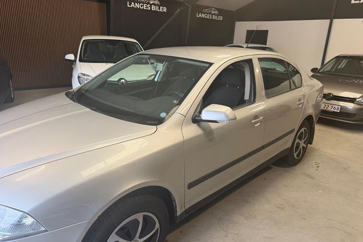 Sølv Skoda Octavia fra 2004