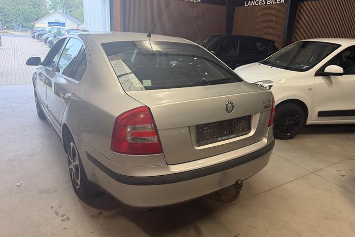 Sølv Skoda Octavia fra 2004