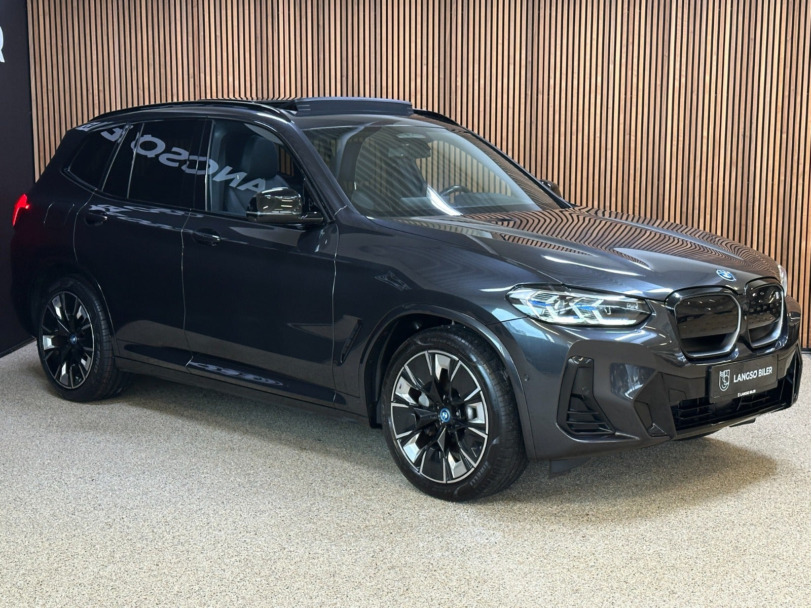 Sort BMW iX3 fra 2022