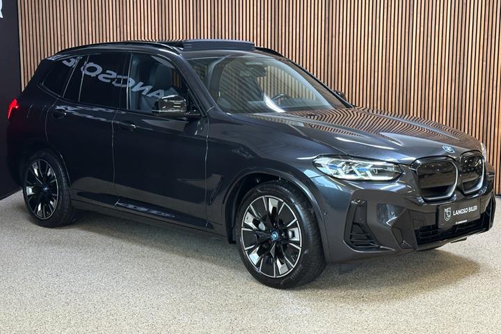 Sort BMW iX3 fra 2022