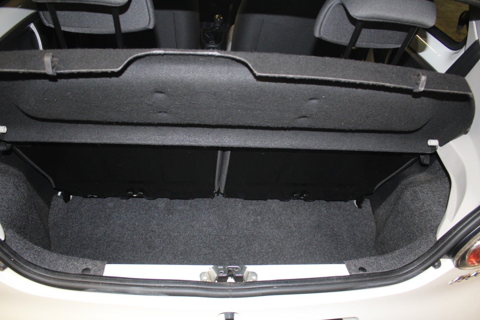 Hvid Toyota Aygo fra 2012