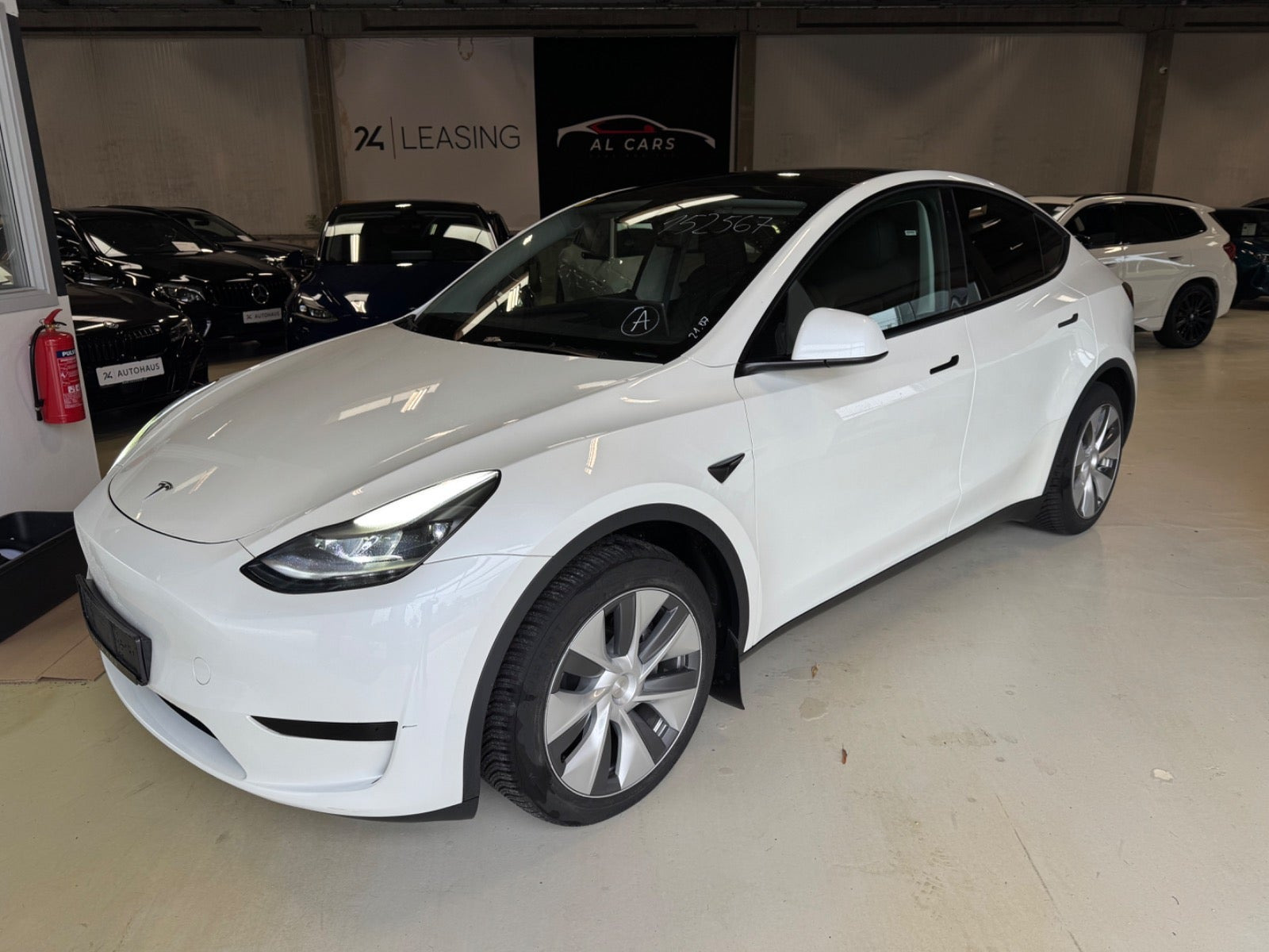 Tesla Model Y RWD
