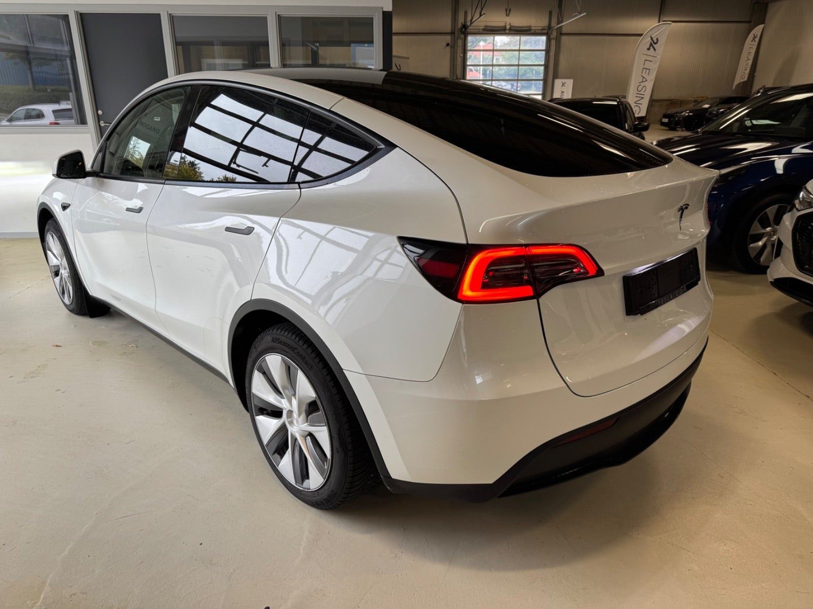 undefined Tesla Model Y fra 2023