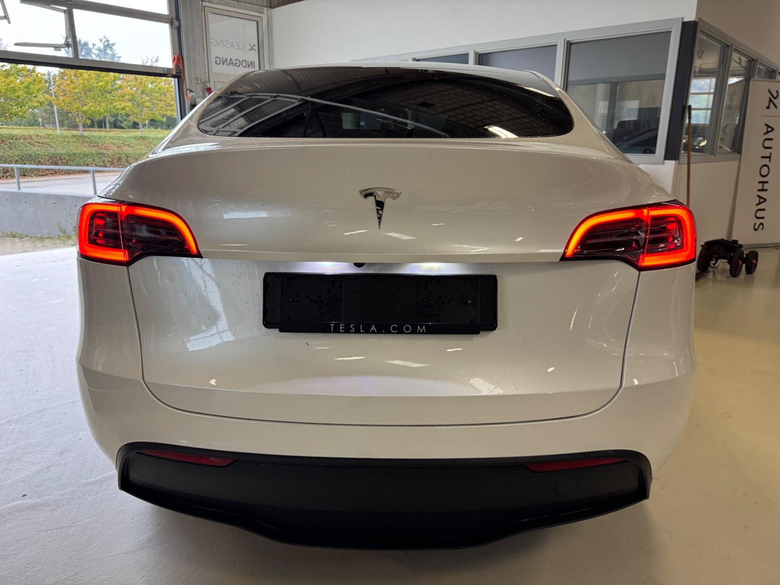 undefined Tesla Model Y fra 2023