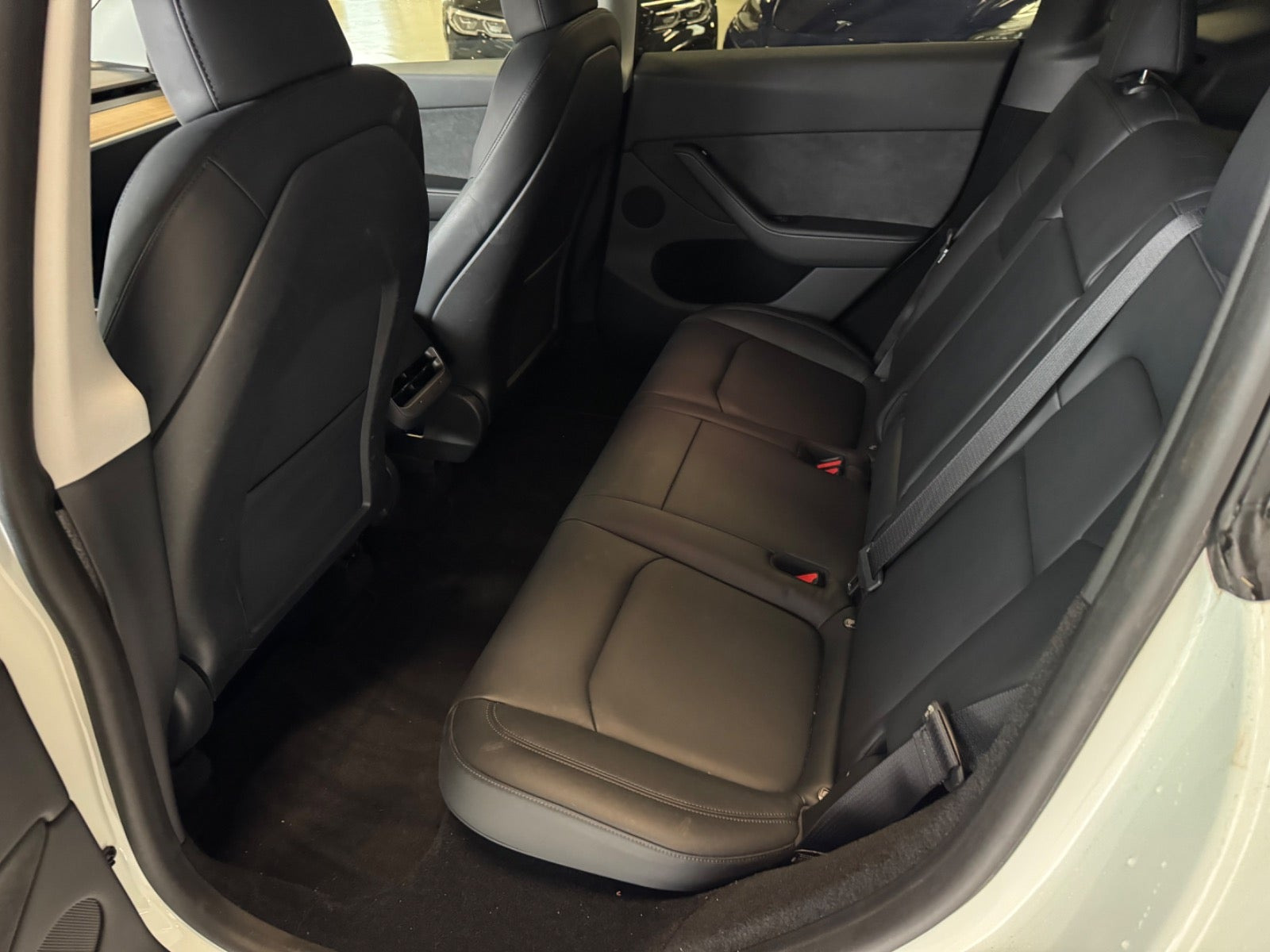 undefined Tesla Model Y fra 2023