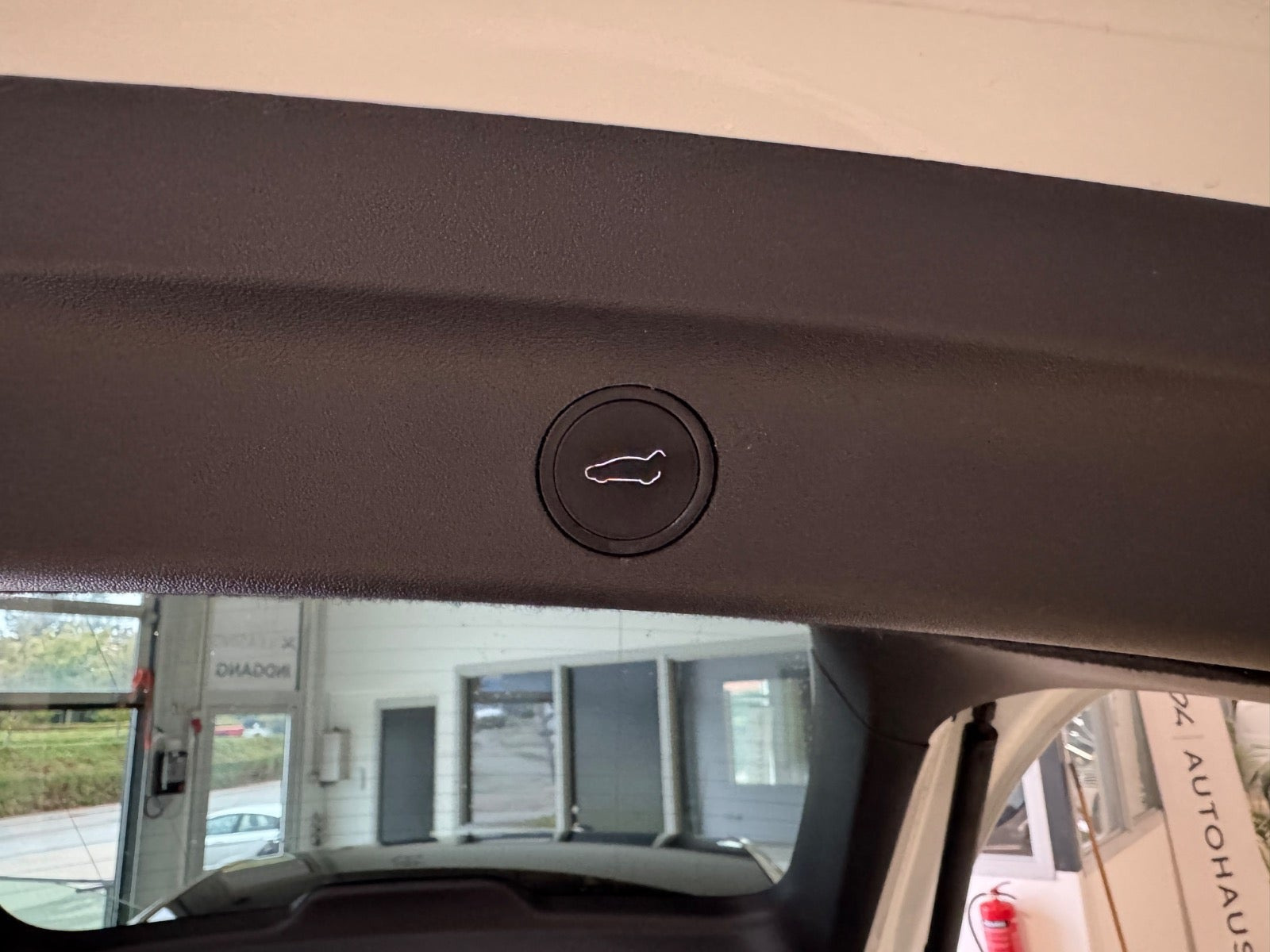 undefined Tesla Model Y fra 2023