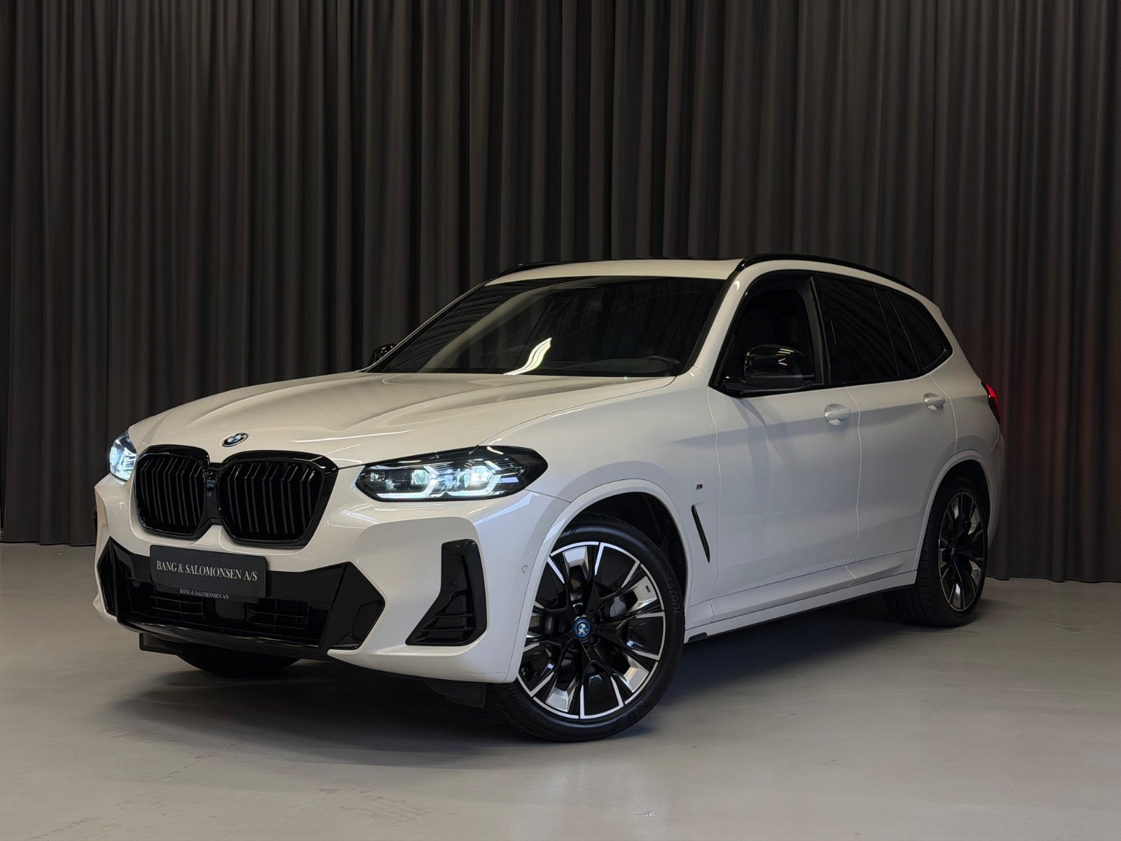 BMW iX3 Charged Plus M-Sport