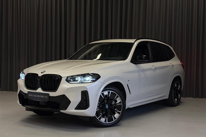 Hvid BMW iX3 fra 2022 set udefra