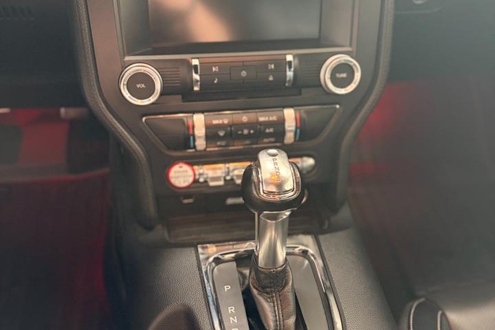 undefined Ford Mustang fra 2015