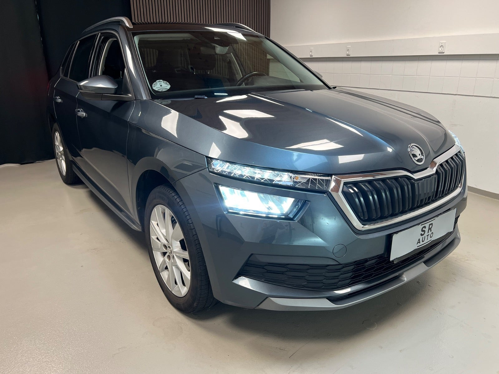Grå Skoda Kamiq fra 2021